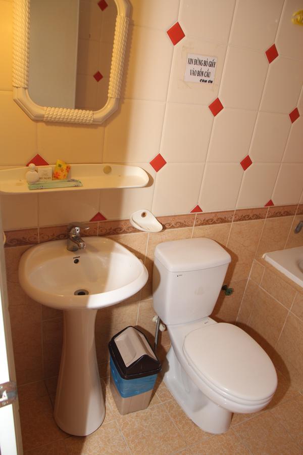 Ngan Long Hotel Bandar Ho Chi Minh Luaran gambar